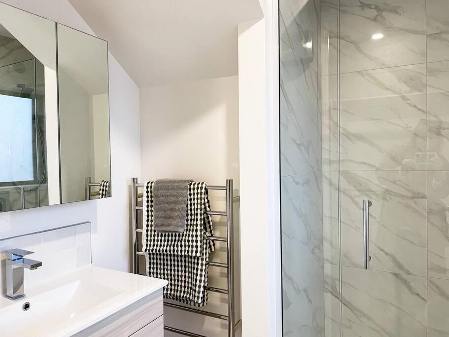 Chic City Centre Townhouse Christchurch Bagian luar foto
